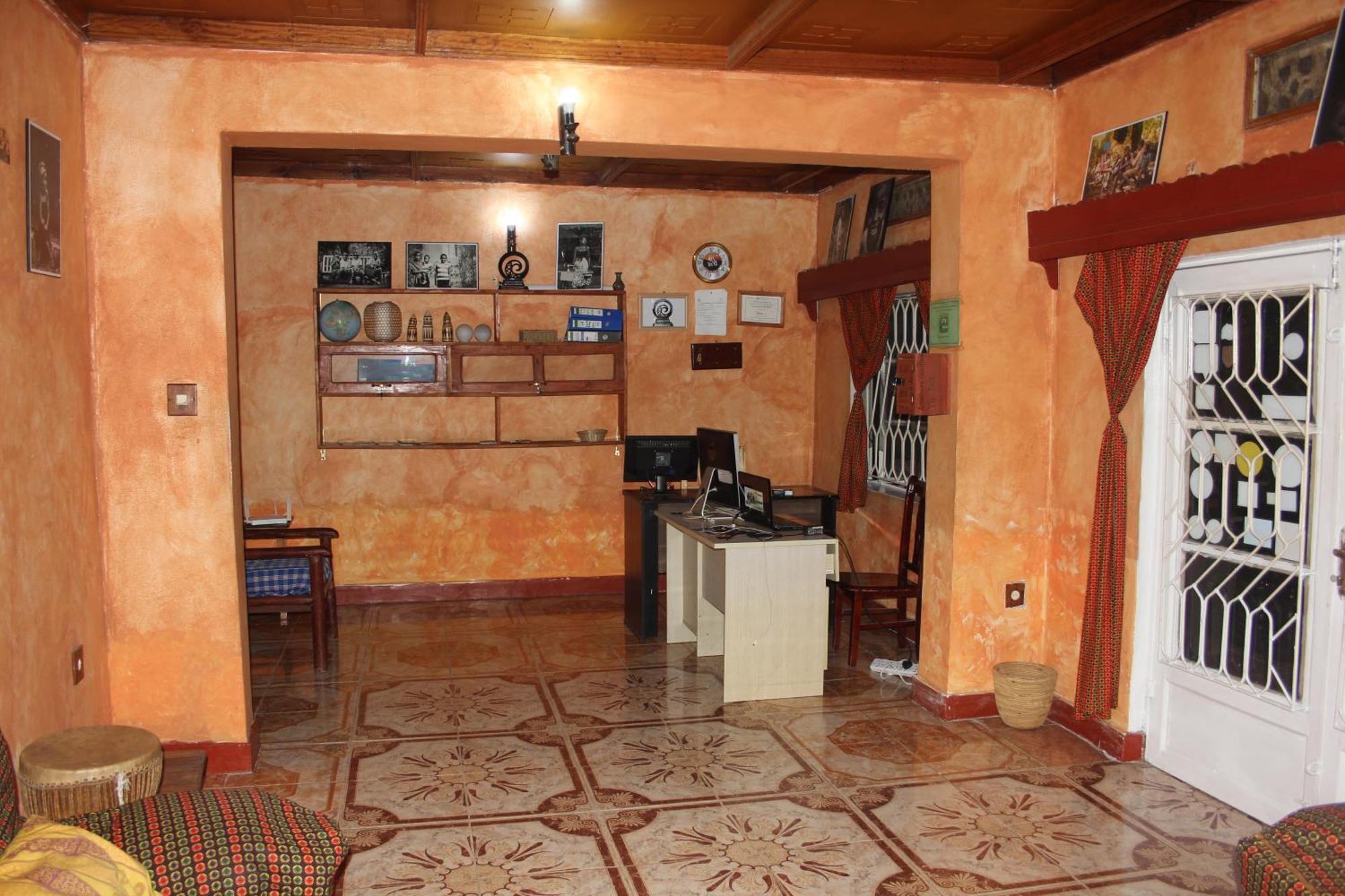 Amahoro Guest House Ruhengeri Buitenkant foto