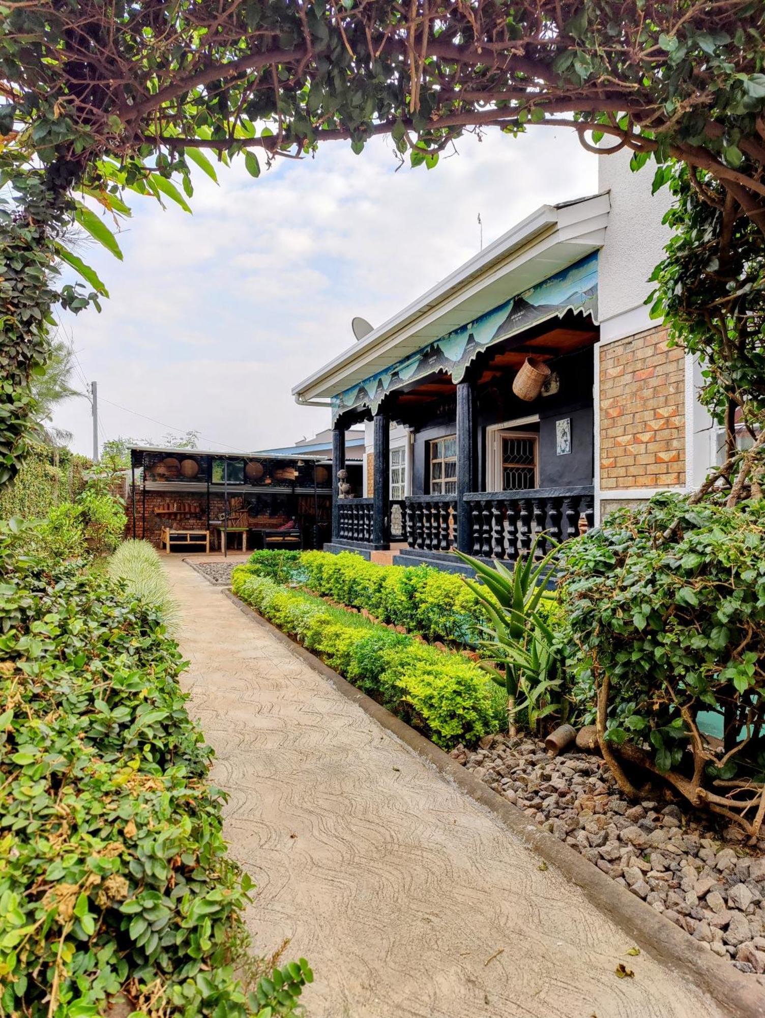 Amahoro Guest House Ruhengeri Buitenkant foto