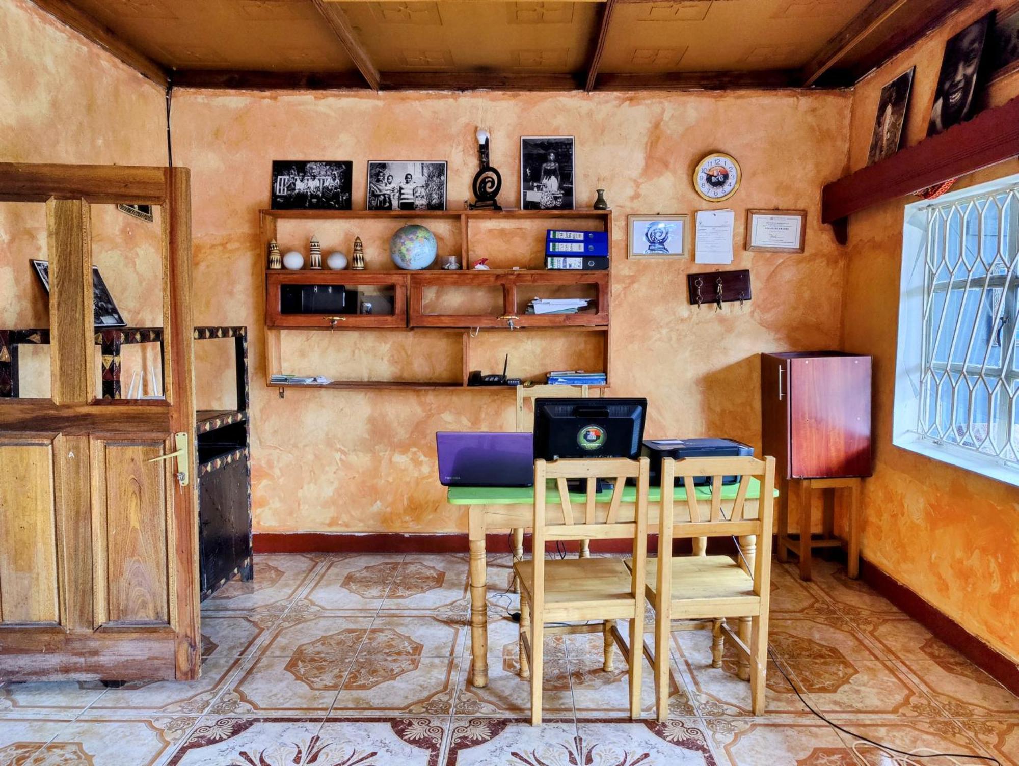 Amahoro Guest House Ruhengeri Buitenkant foto
